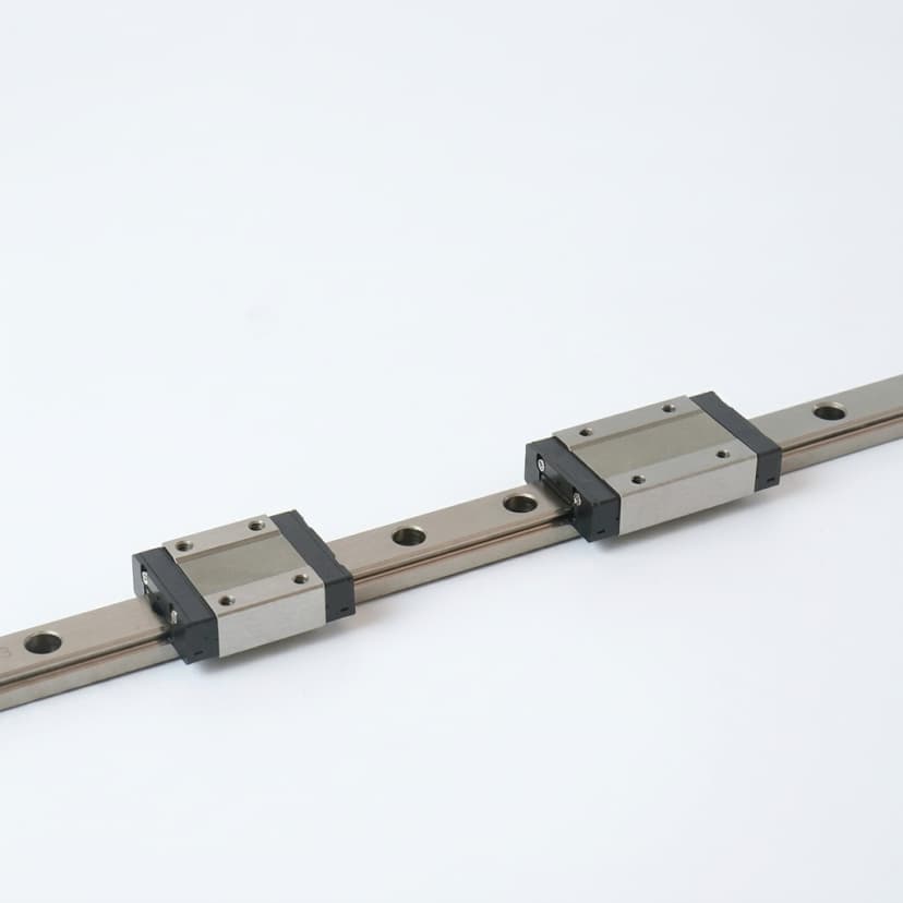 Linear guide rail for actuator stroke support